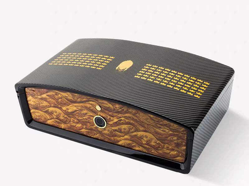 Custom Design Carbon Fiber Cigar Humidor
