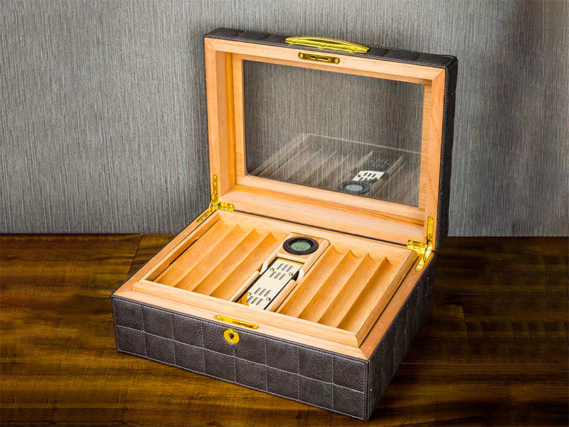 Leather Perspective Window Humidor Solution