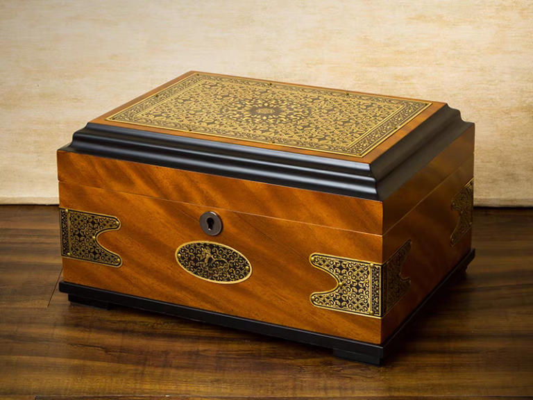 Vintage Pattern Cigar Humidor Solutions Specs Image